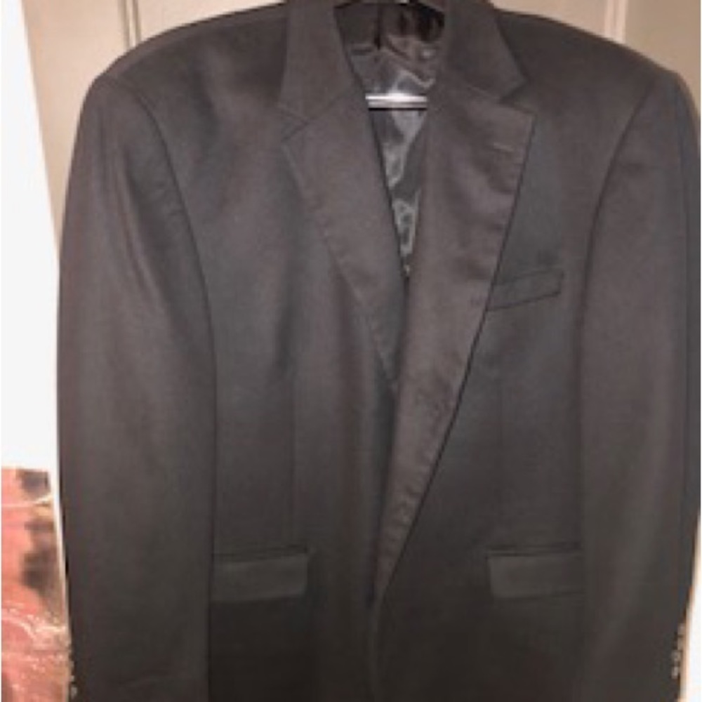 Just stunning Andrew Fezza black cashmere, wool and silk blazer 42